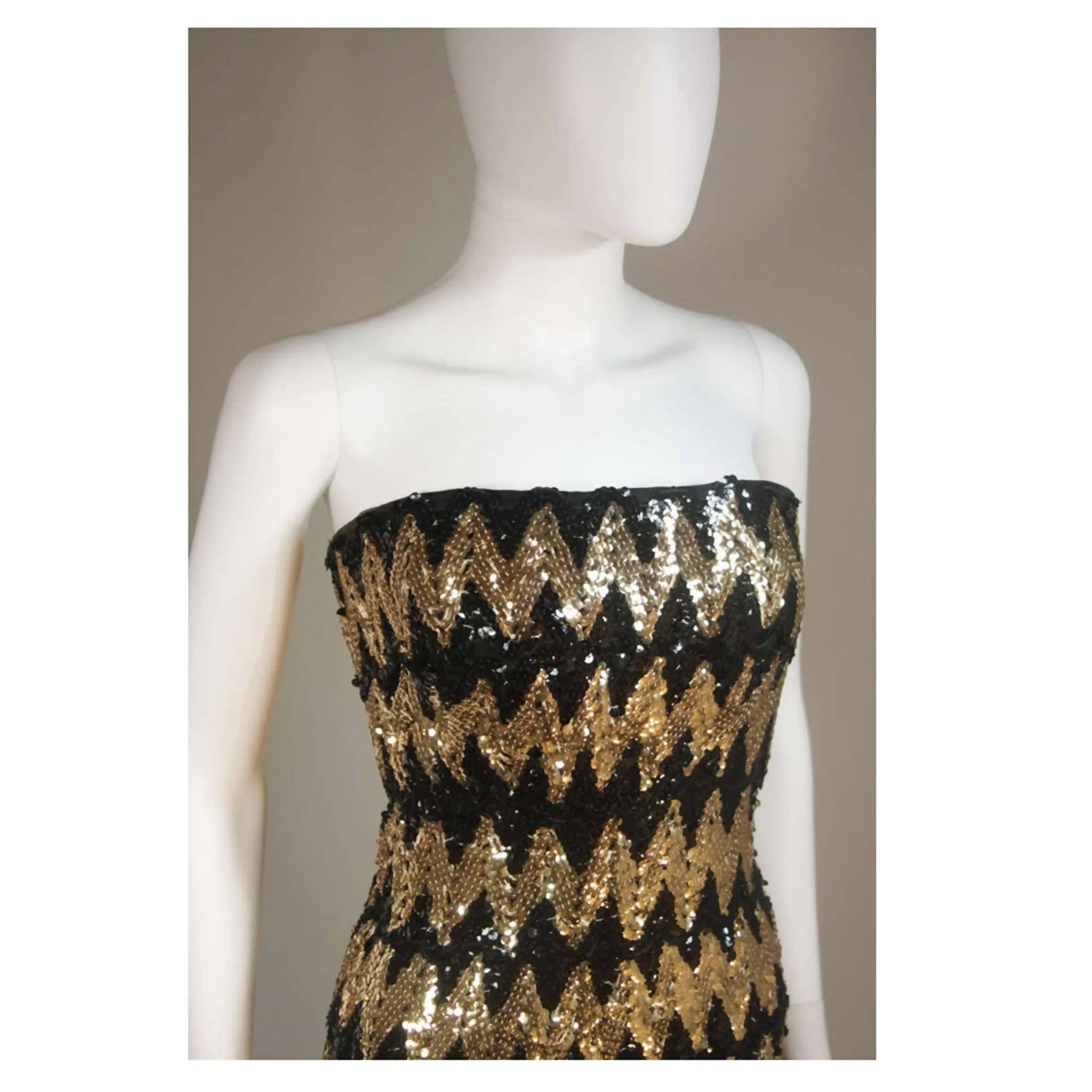 Arnold Scaasi Strapless Black and Gold Knit Sequin Gown | US 2-4