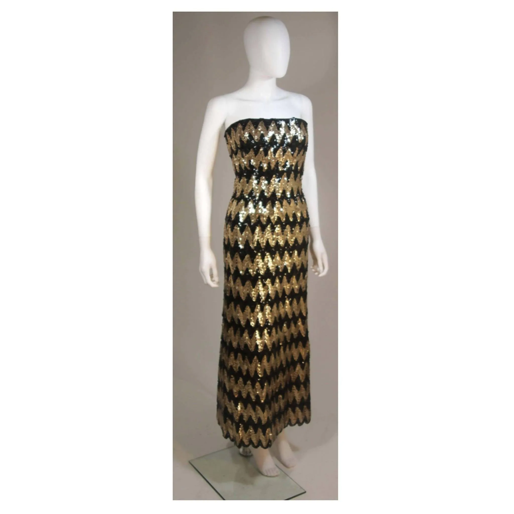 Arnold Scaasi Strapless Black and Gold Knit Sequin Gown | US 2-4