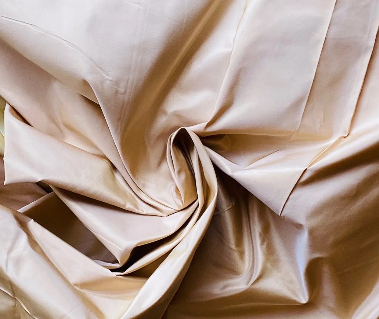 NEW Lady Lisa Designer 100% Silk Taffeta Fabric Solid Peach Pink