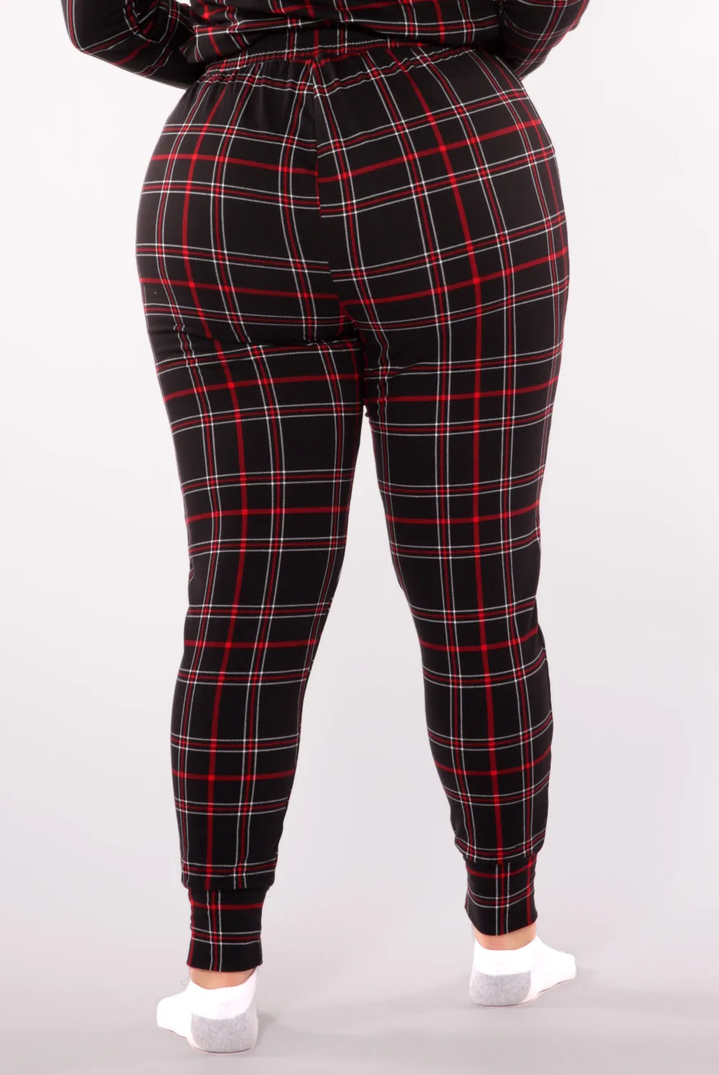 Plus Size Holiday Print Fleece Lined Long Sleeve Top & Sweatpants Pajama Set - Black & Red Plaid